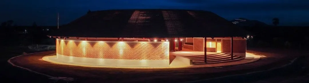 The Gong at night
